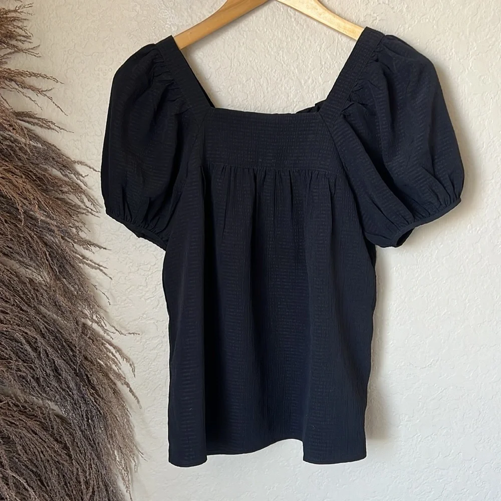 Madewell black seersucker puff sleeve blouse